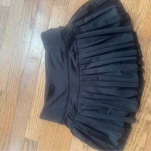 Gold Hinge Black Pleated Skirt